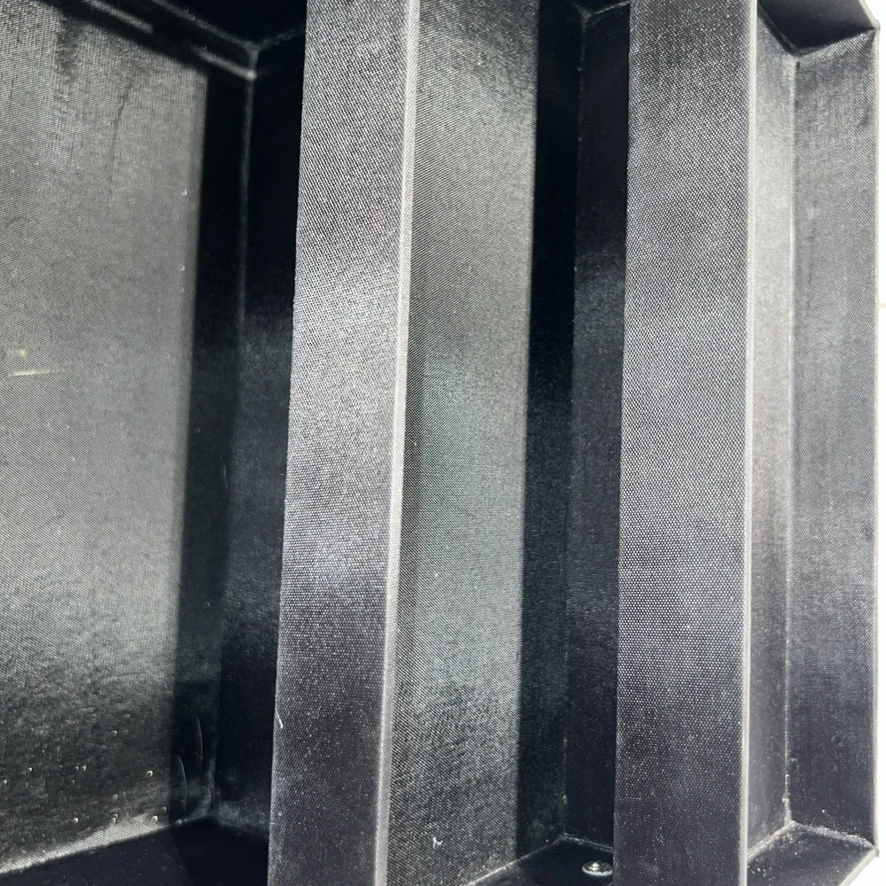 Make-up‎ 2 Tiered Shelves Travel Case Hardshell Black Roses